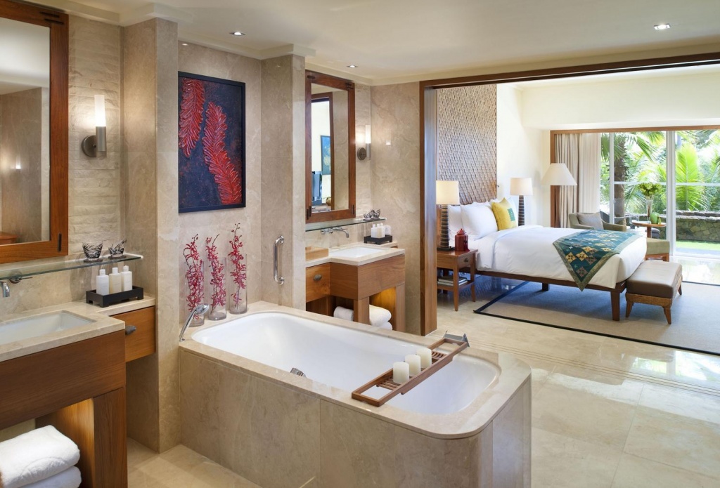 sanya-suite-tropical-suite-bathroom-1.jpg