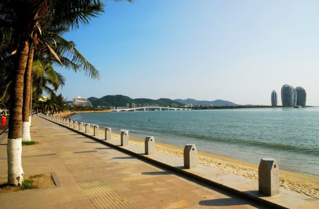 Sanya_Bay_-_02-1152x755.jpg